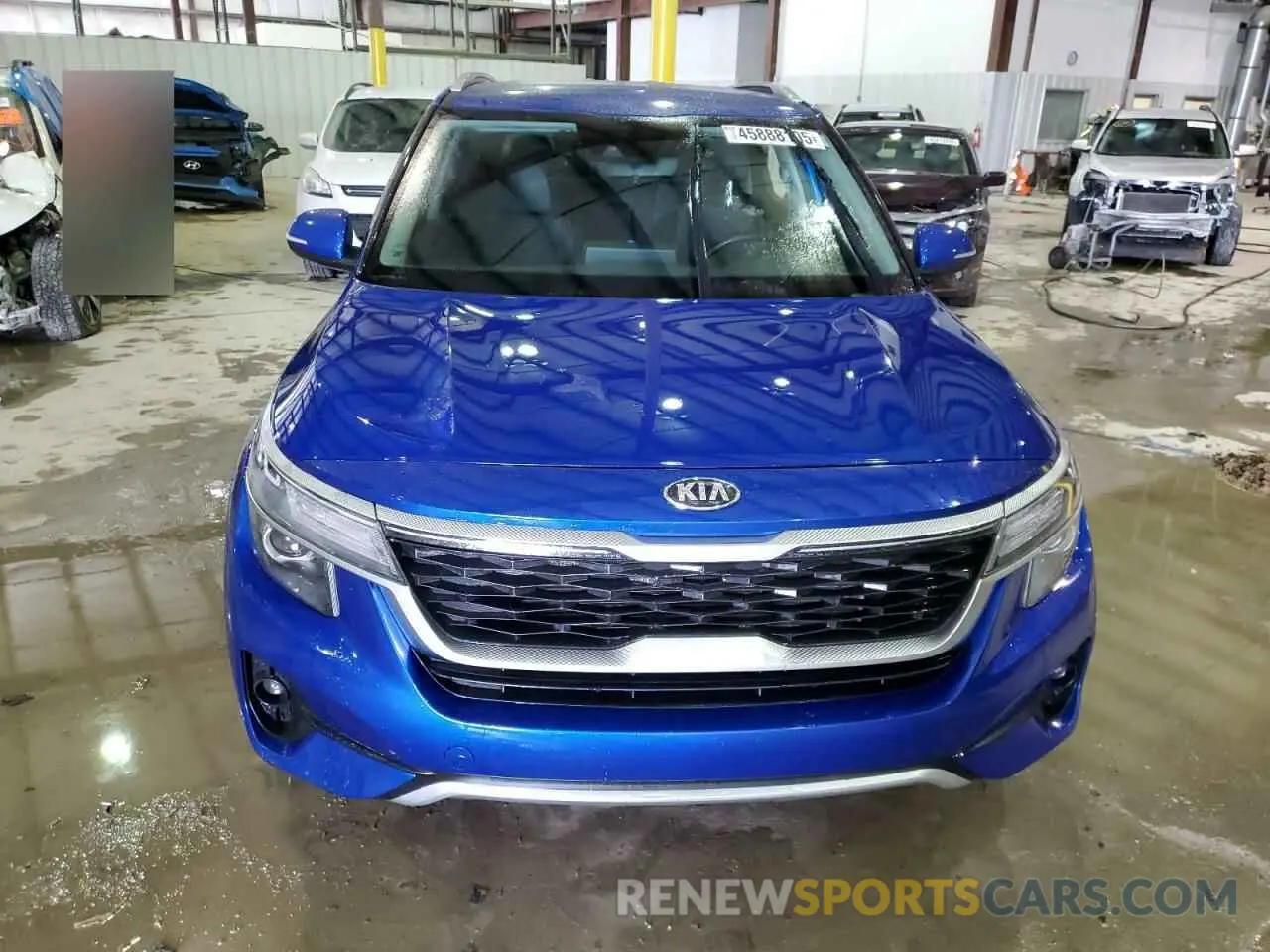 5 fotografías del automóvil dañado KNDEU2AAXM7106160 KIA SELTOS 2021