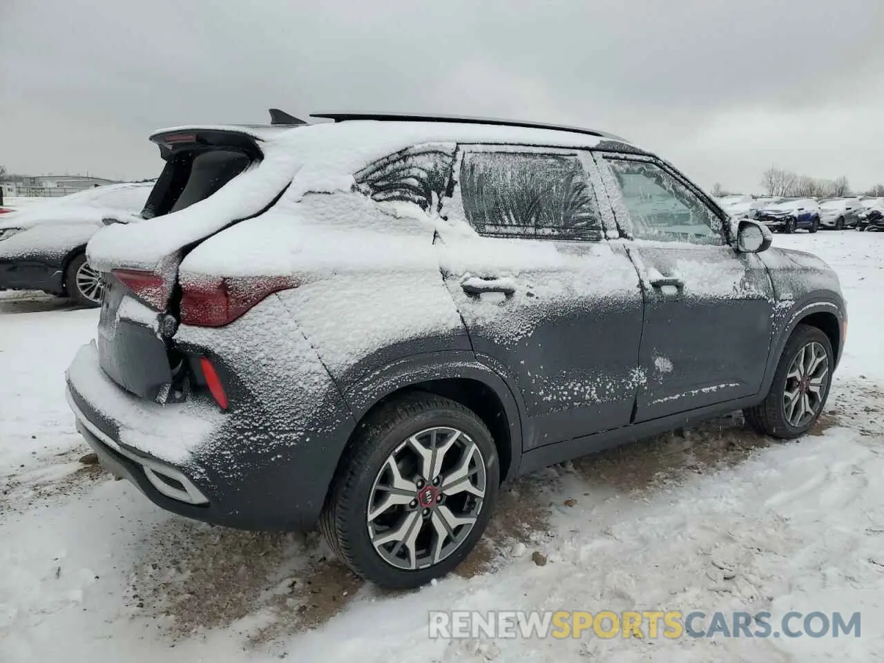 3 fotografías del automóvil dañado KNDEUCA24M7107870 KIA SELTOS 2021
