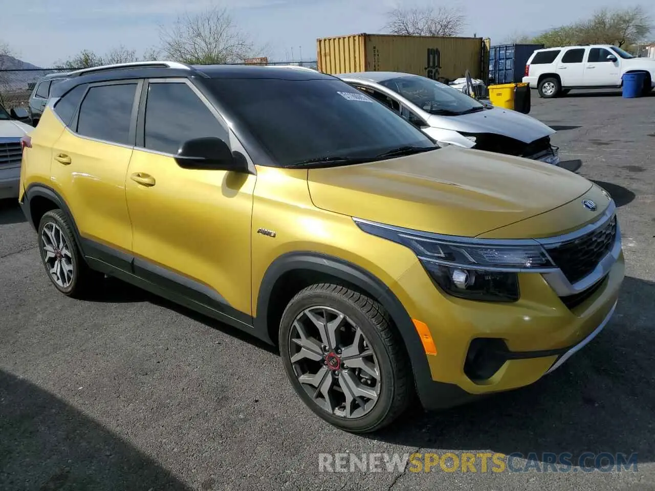 4 fotografías del automóvil dañado KNDEUCA26M7145942 KIA SELTOS 2021