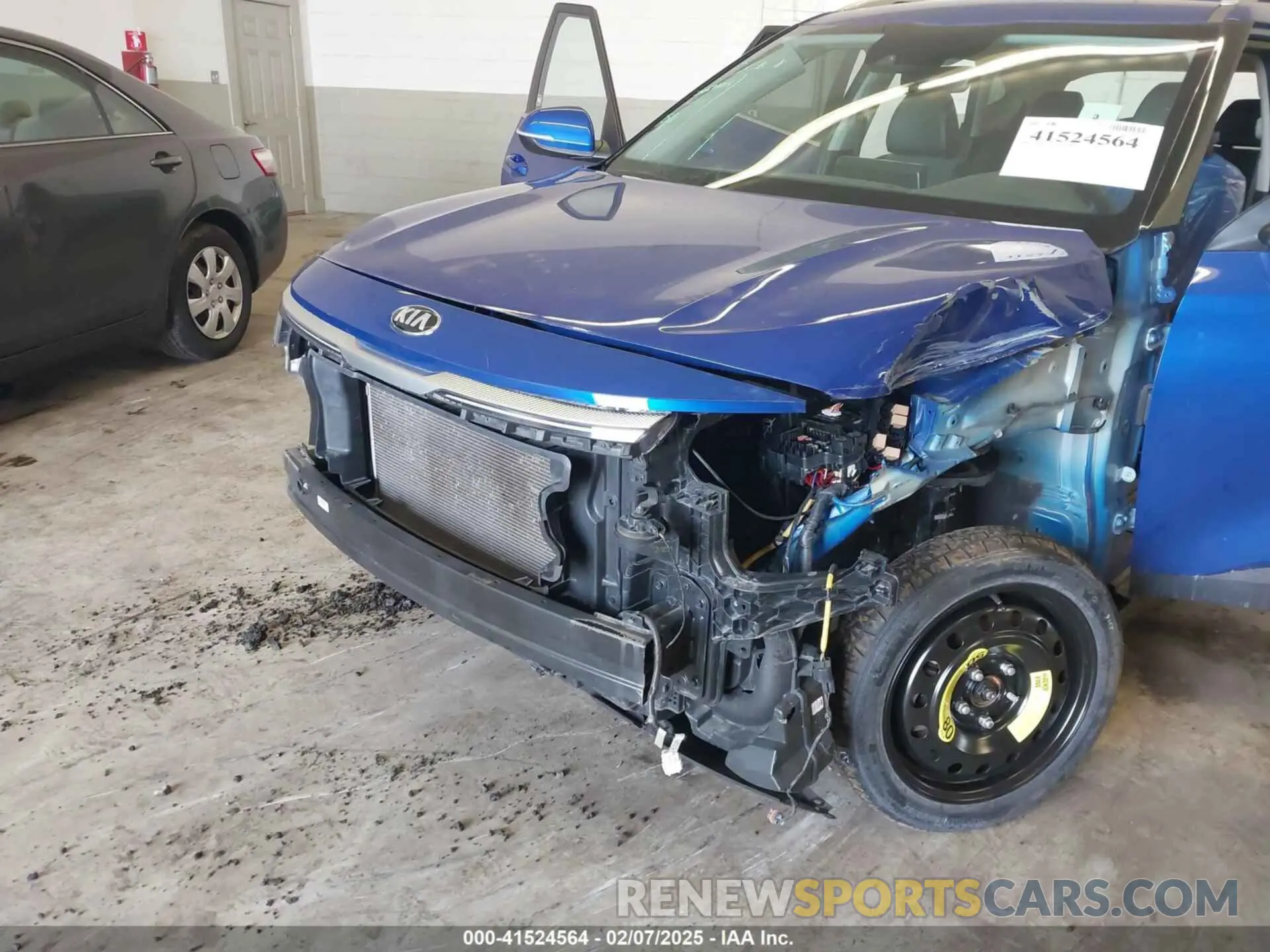 6 fotografías del automóvil dañado KNDEUCAA0M7135494 KIA SELTOS 2021