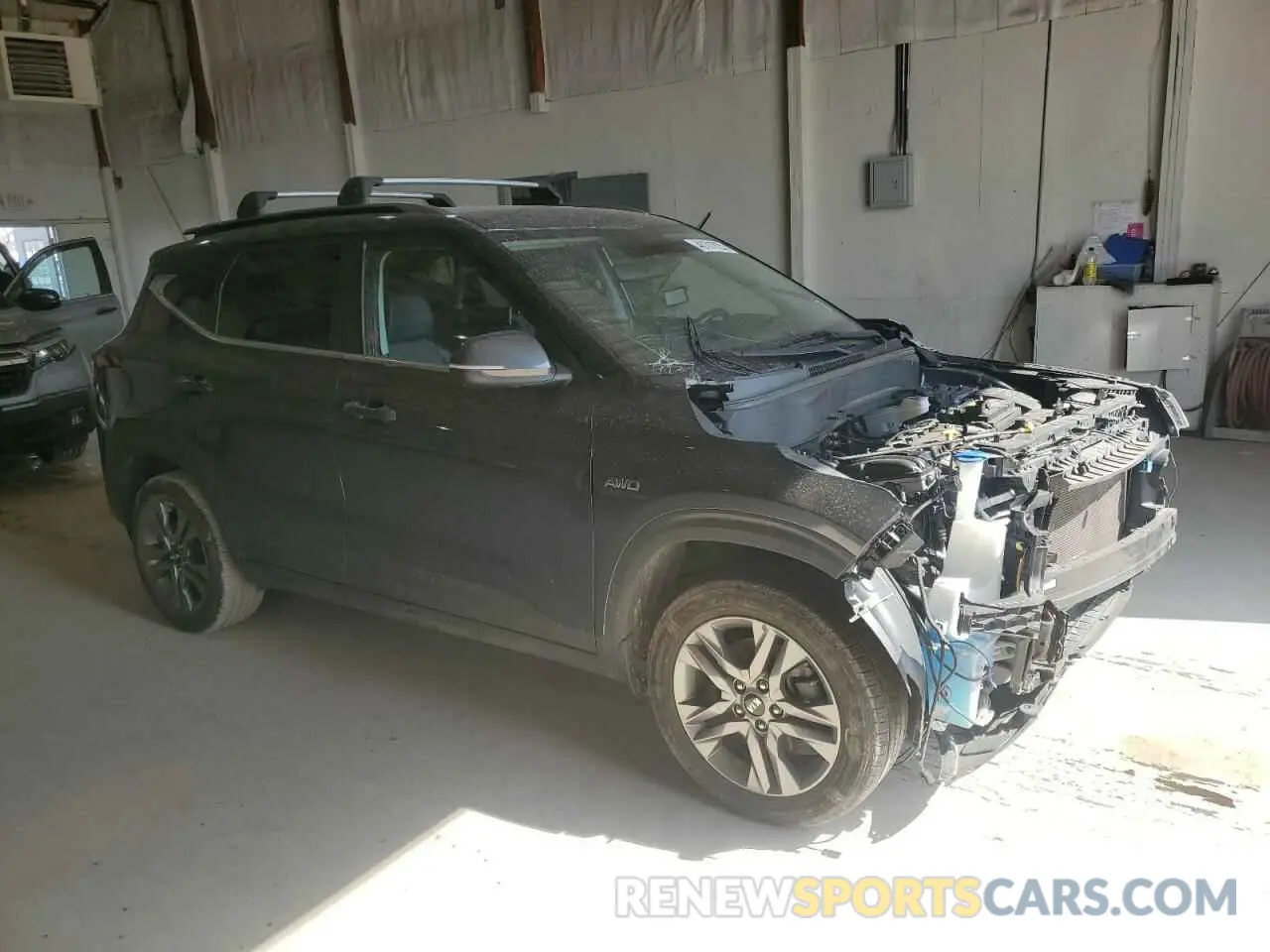 4 fotografías del automóvil dañado KNDEUCAA1M7083485 KIA SELTOS 2021