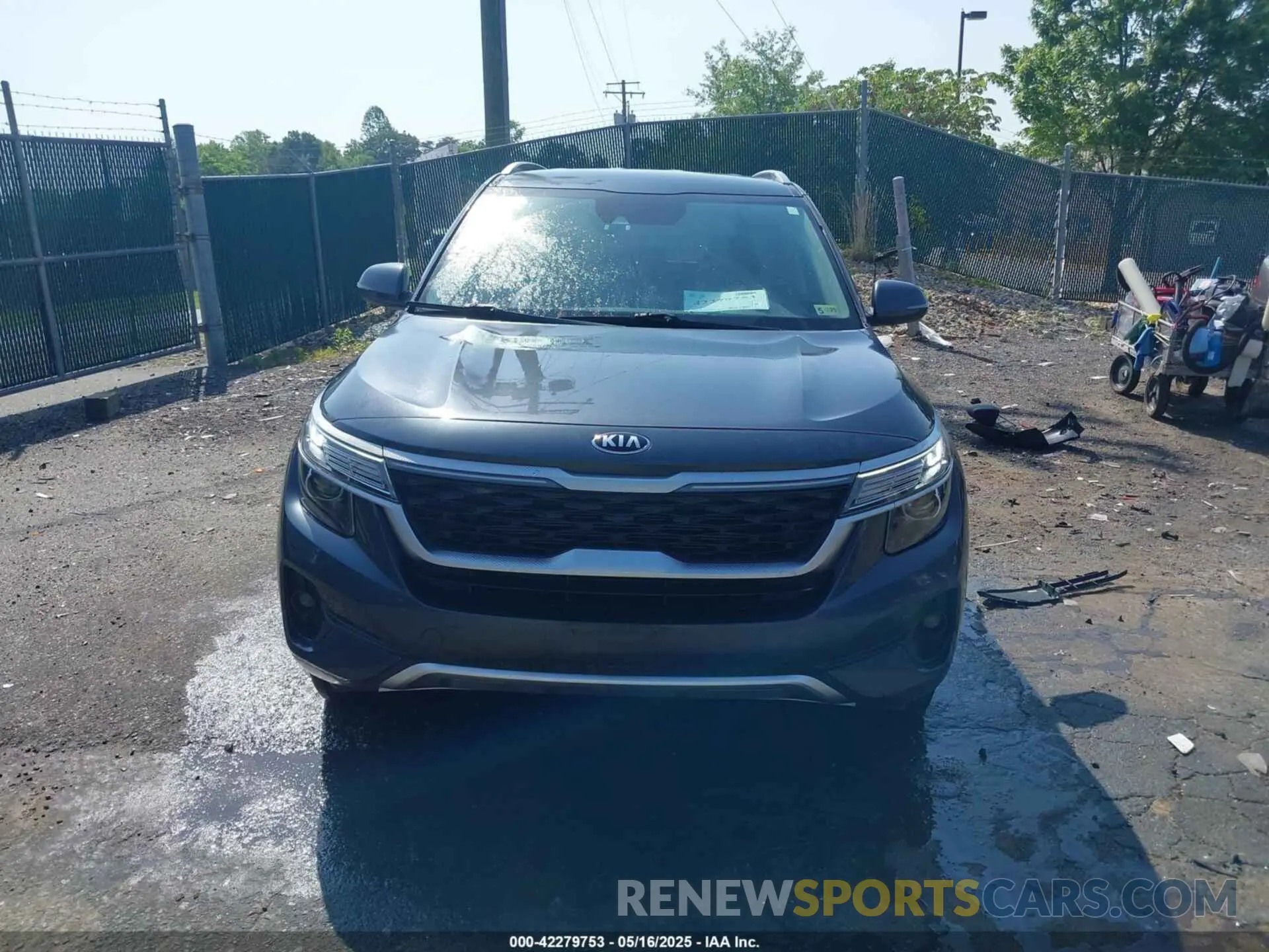 13 fotografías del automóvil dañado KNDEUCAA2M7149395 KIA SELTOS 2021