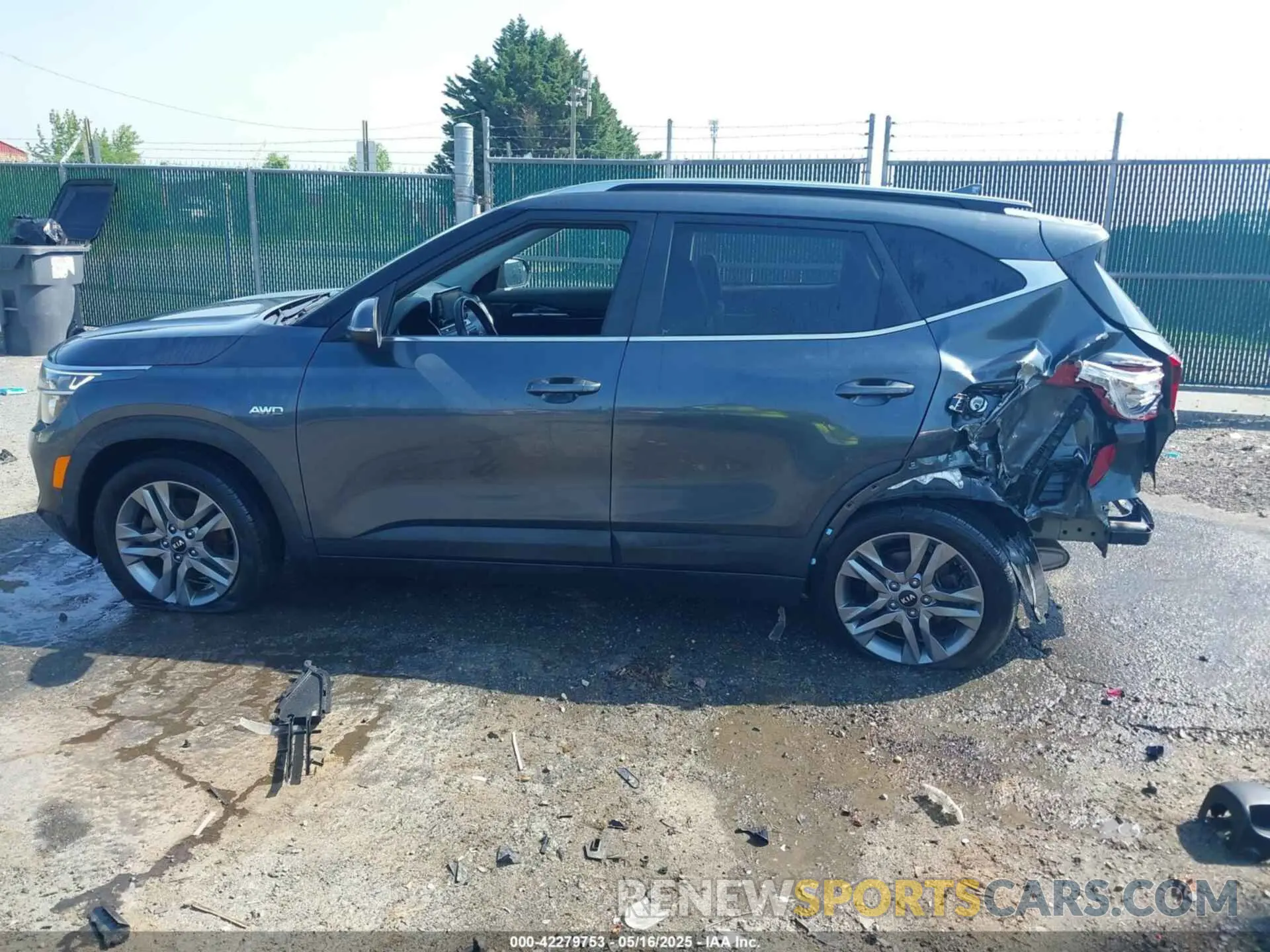 15 fotografías del automóvil dañado KNDEUCAA2M7149395 KIA SELTOS 2021