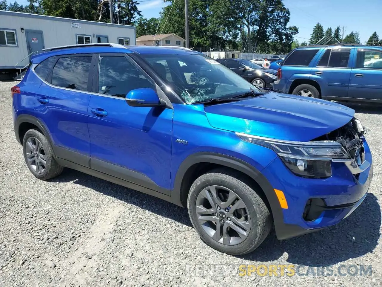 4 fotografías del automóvil dañado KNDEUCAA2M7156458 KIA SELTOS 2021