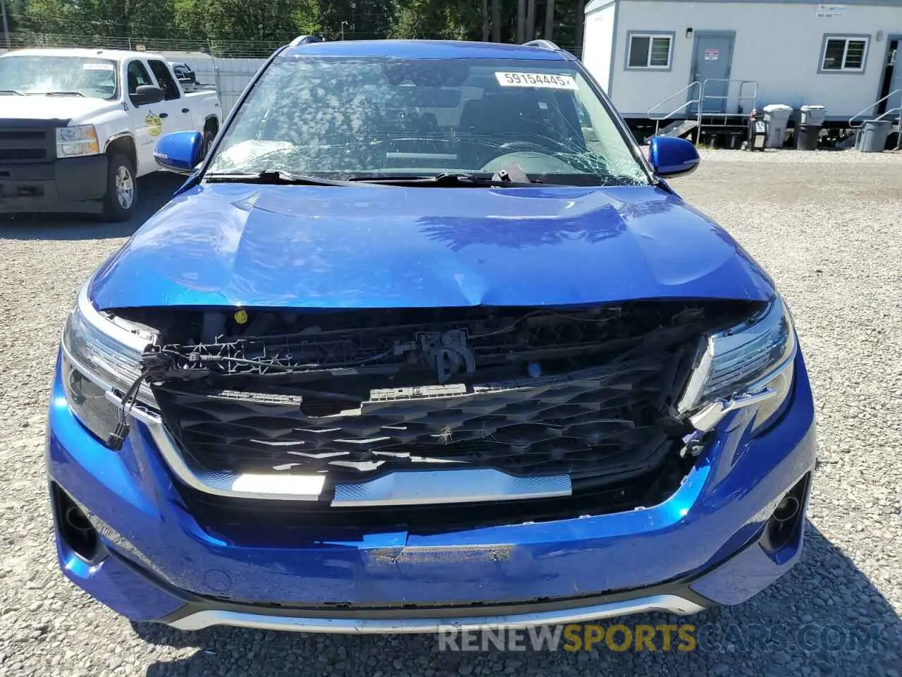 5 fotografías del automóvil dañado KNDEUCAA2M7156458 KIA SELTOS 2021
