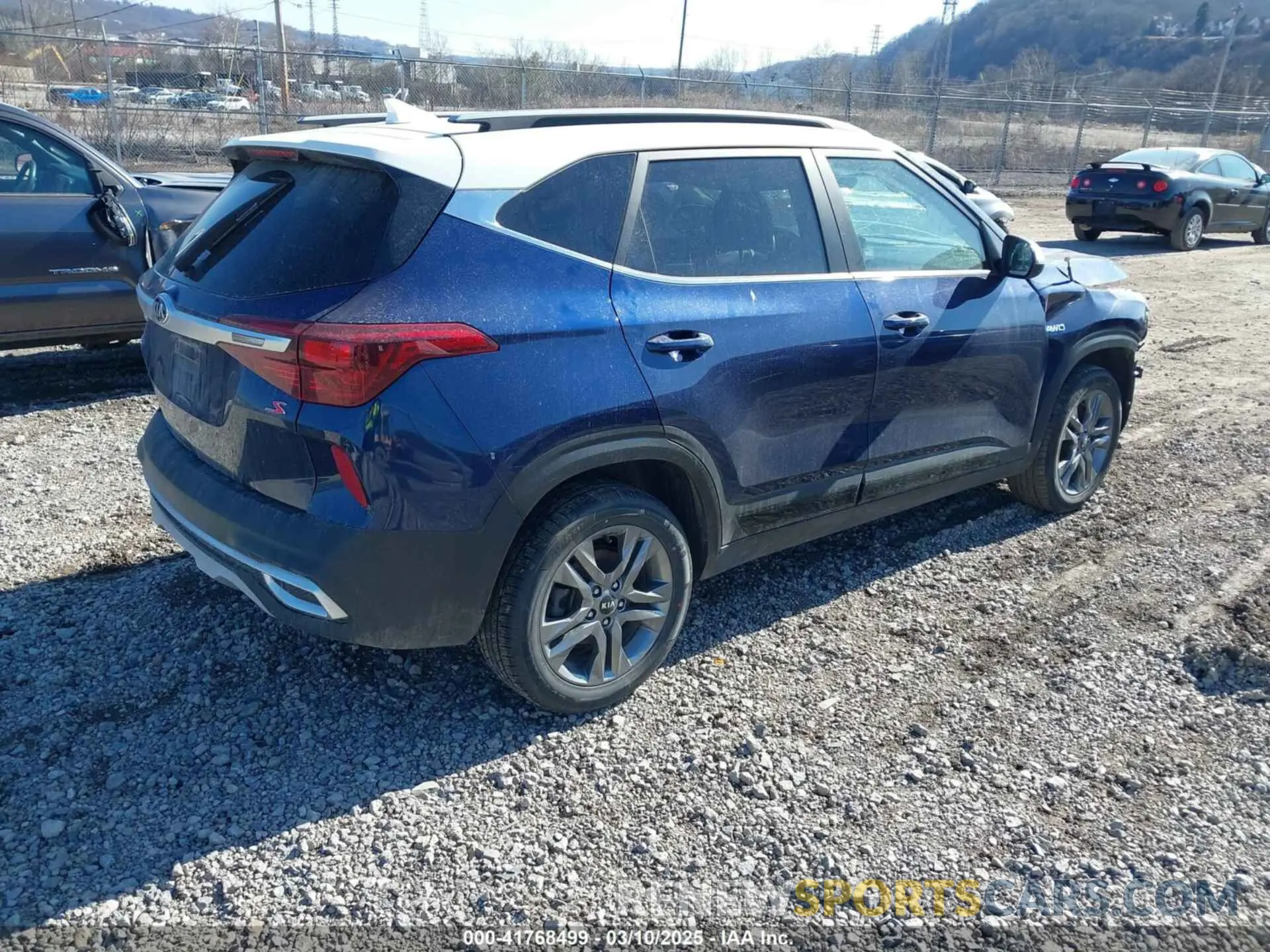 4 fotografías del automóvil dañado KNDEUCAA2M7198290 KIA SELTOS 2021