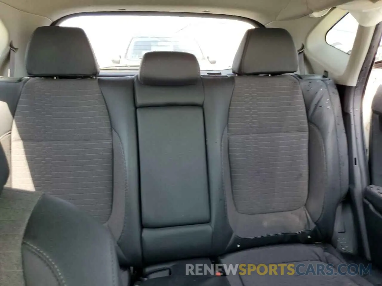 10 fotografías del automóvil dañado KNDEUCAA2M7206078 KIA SELTOS 2021