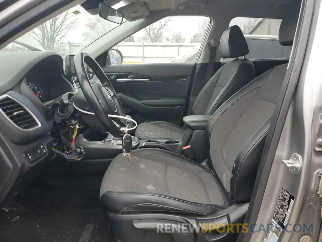 7 fotografías del automóvil dañado KNDEUCAA3M7043327 KIA SELTOS 2021
