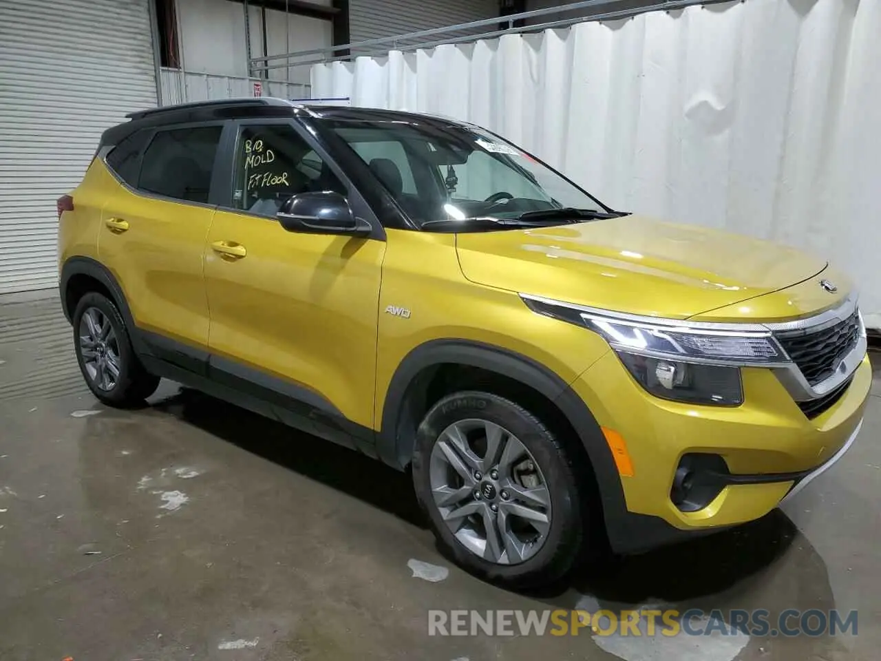 4 fotografías del automóvil dañado KNDEUCAA4M7223027 KIA SELTOS 2021