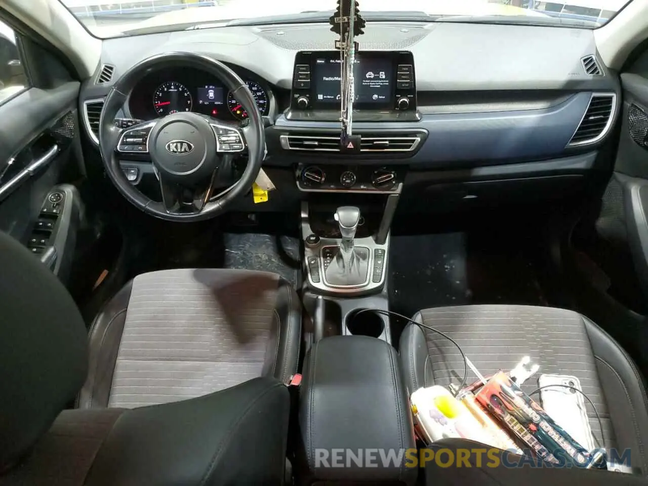 8 fotografías del automóvil dañado KNDEUCAA4M7223027 KIA SELTOS 2021