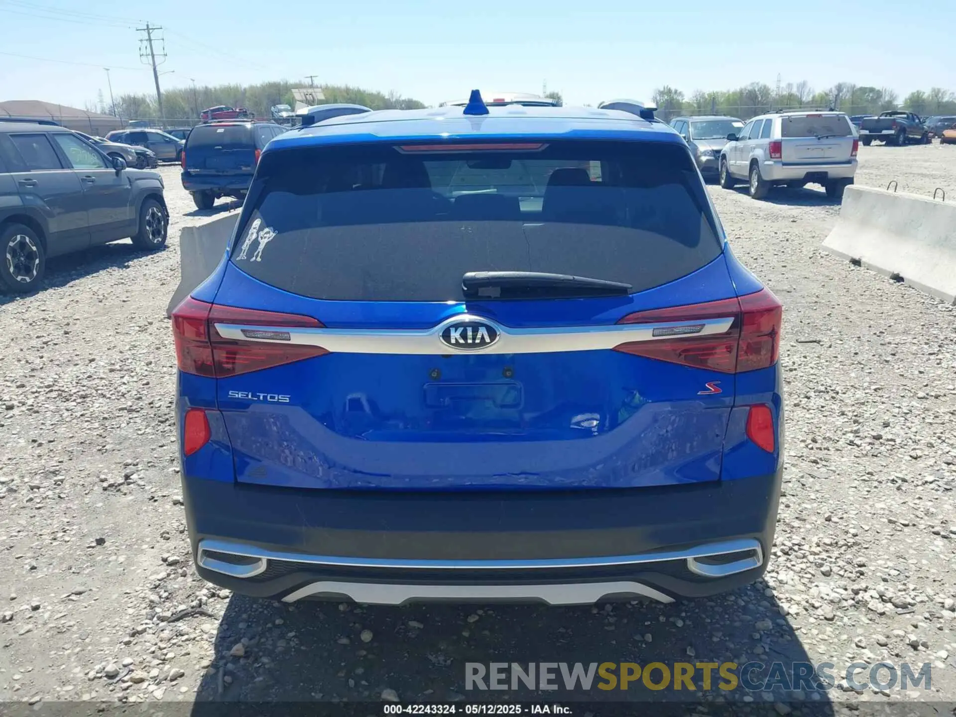 16 fotografías del automóvil dañado KNDEUCAA5M7099933 KIA SELTOS 2021