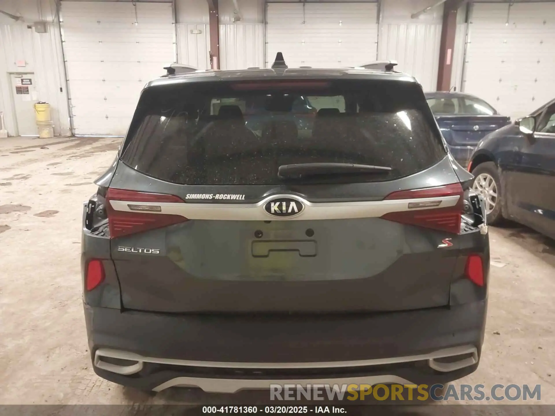 17 fotografías del automóvil dañado KNDEUCAA5M7100918 KIA SELTOS 2021