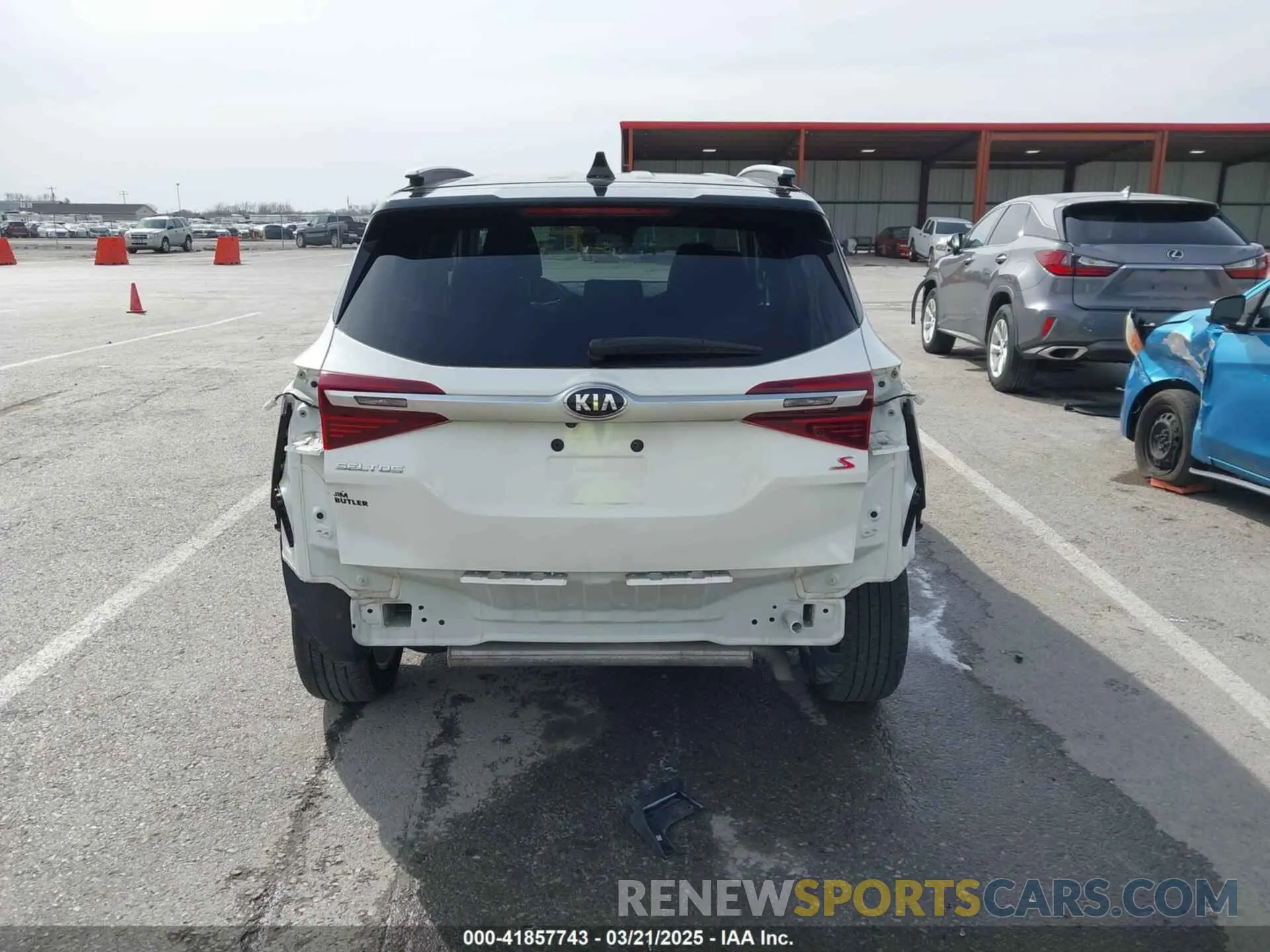 17 fotografías del automóvil dañado KNDEUCAA5M7180513 KIA SELTOS 2021