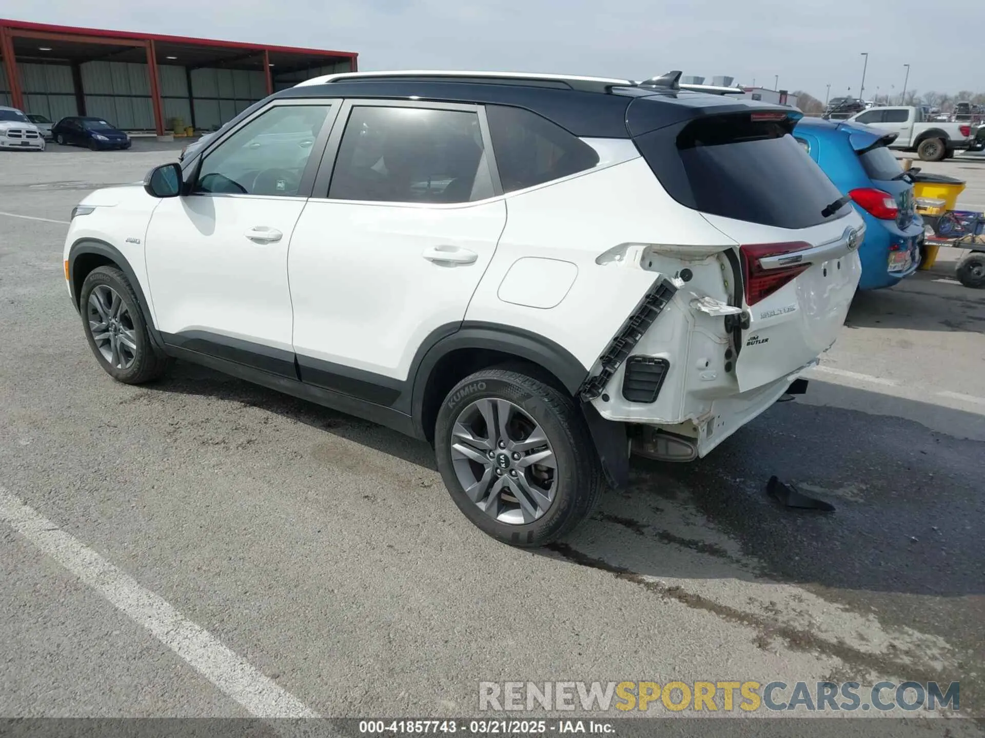 3 fotografías del automóvil dañado KNDEUCAA5M7180513 KIA SELTOS 2021