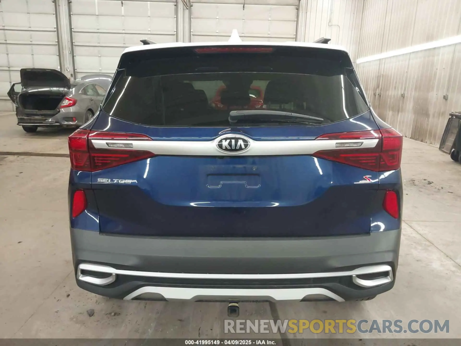 17 fotografías del automóvil dañado KNDEUCAA6M7117095 KIA SELTOS 2021