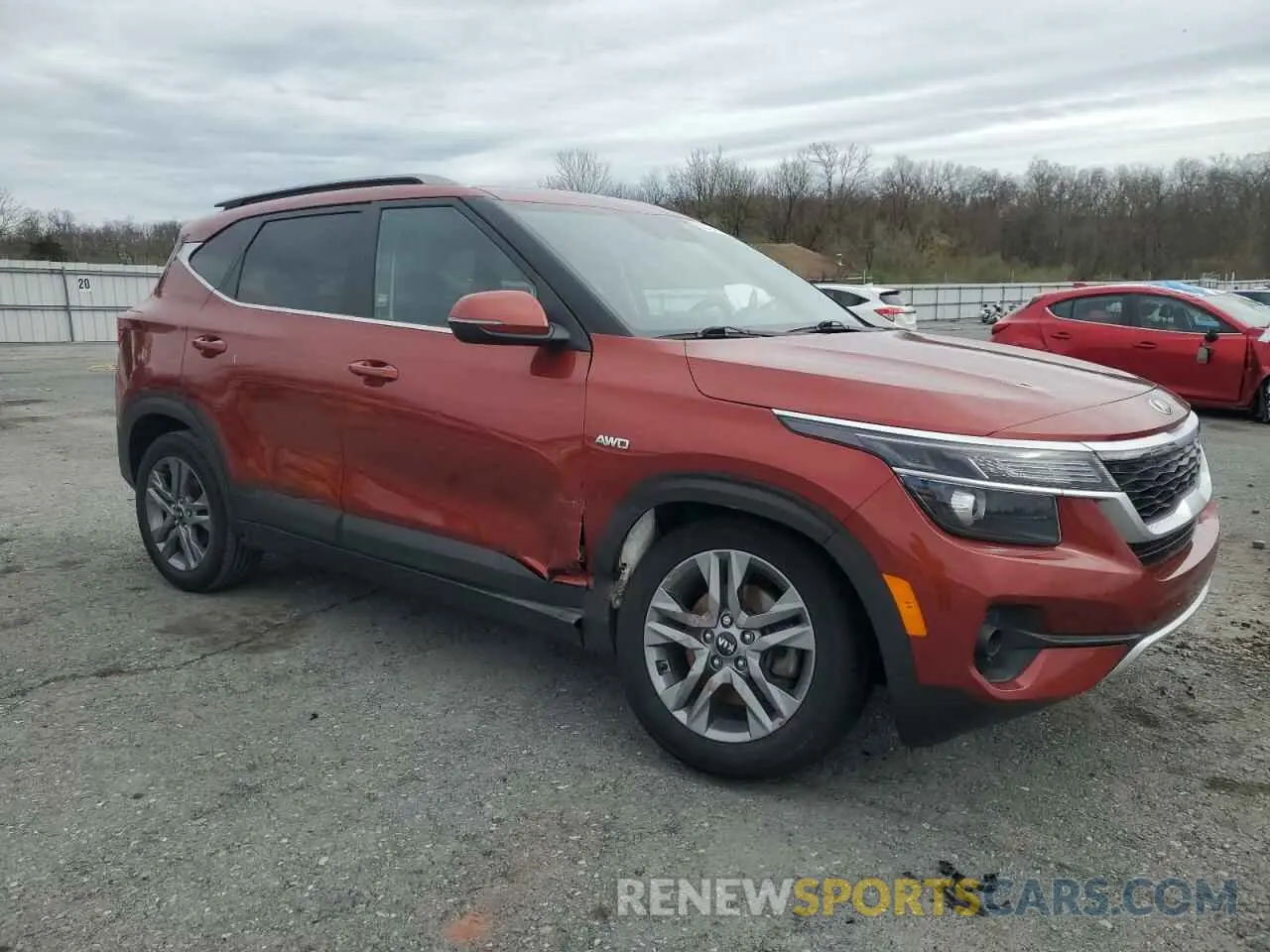 4 fotografías del automóvil dañado KNDEUCAA6M7124855 KIA SELTOS 2021