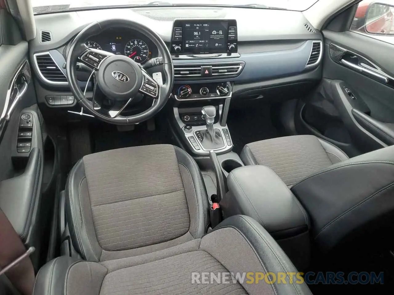 8 fotografías del automóvil dañado KNDEUCAA6M7124855 KIA SELTOS 2021