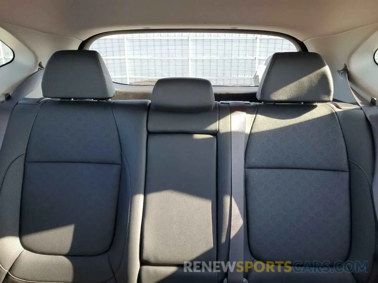 10 fotografías del automóvil dañado KNDEUCAA6M7135158 KIA SELTOS 2021