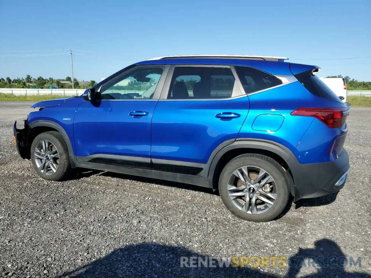 2 fotografías del automóvil dañado KNDEUCAA6M7135158 KIA SELTOS 2021