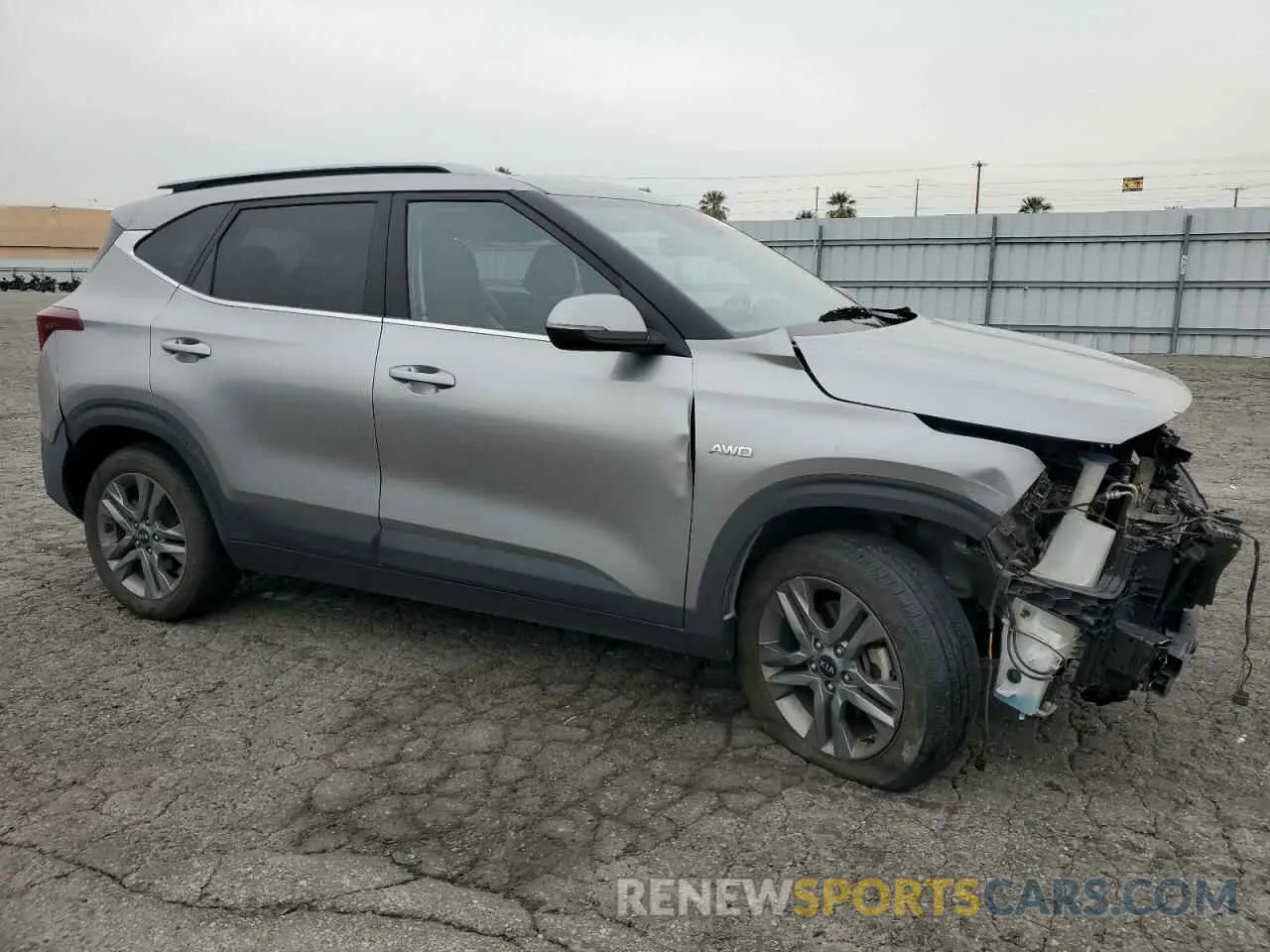 4 fotografías del automóvil dañado KNDEUCAA6M7195814 KIA SELTOS 2021