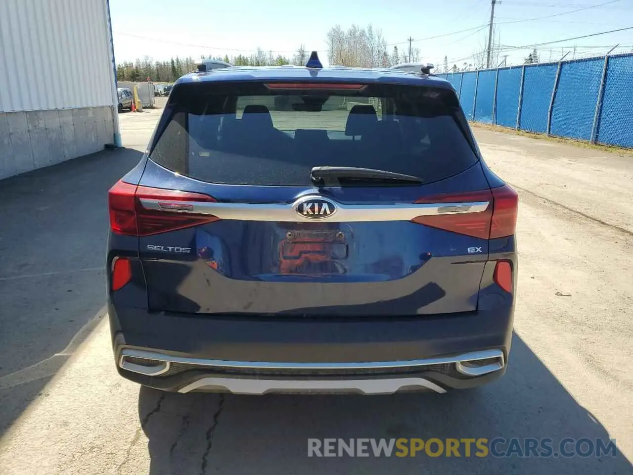 6 fotografías del automóvil dañado KNDEUCAA7M7159727 KIA SELTOS 2021