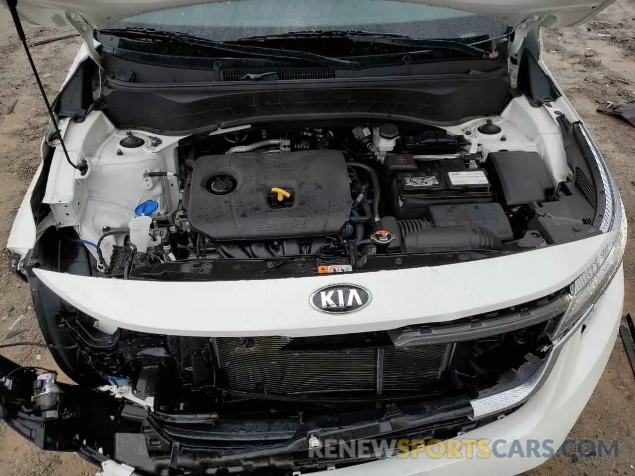 13 fotografías del automóvil dañado KNDEUCAA7M7171876 KIA SELTOS 2021