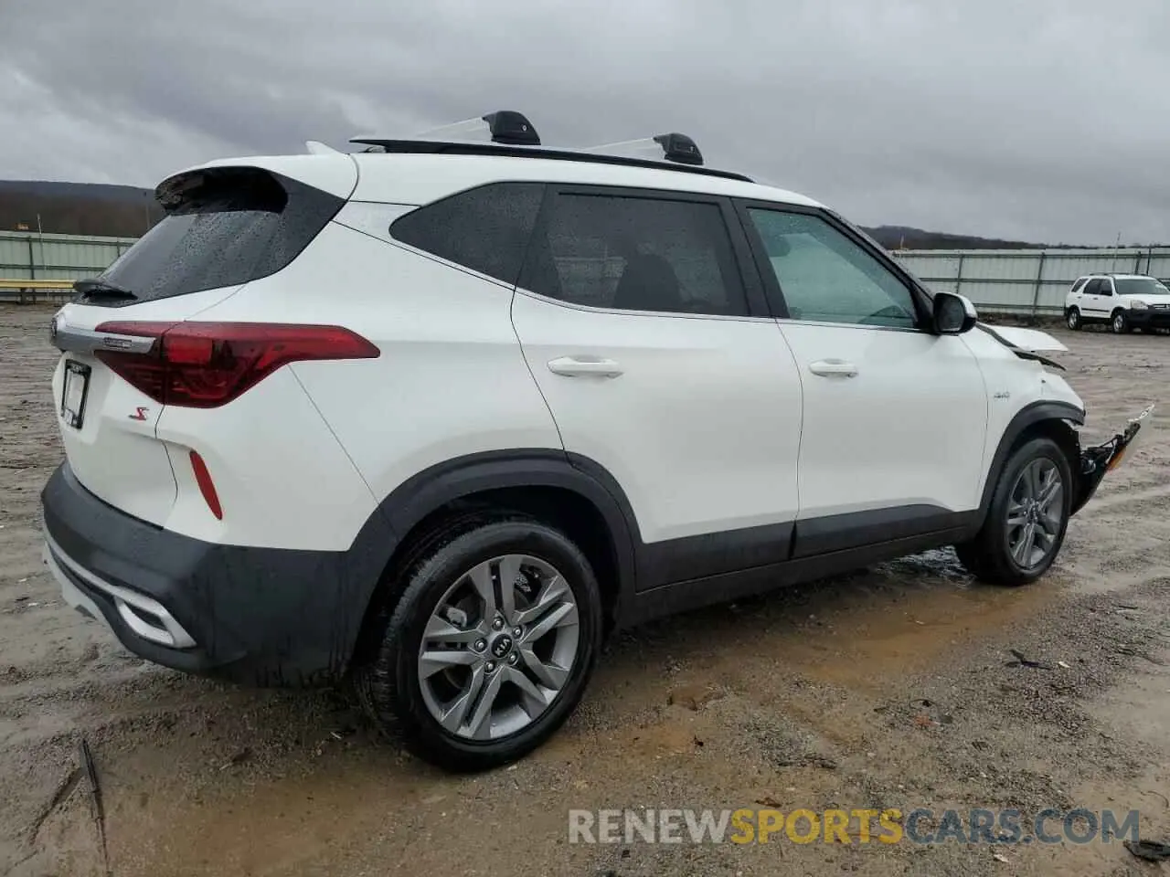 3 fotografías del automóvil dañado KNDEUCAA7M7171876 KIA SELTOS 2021