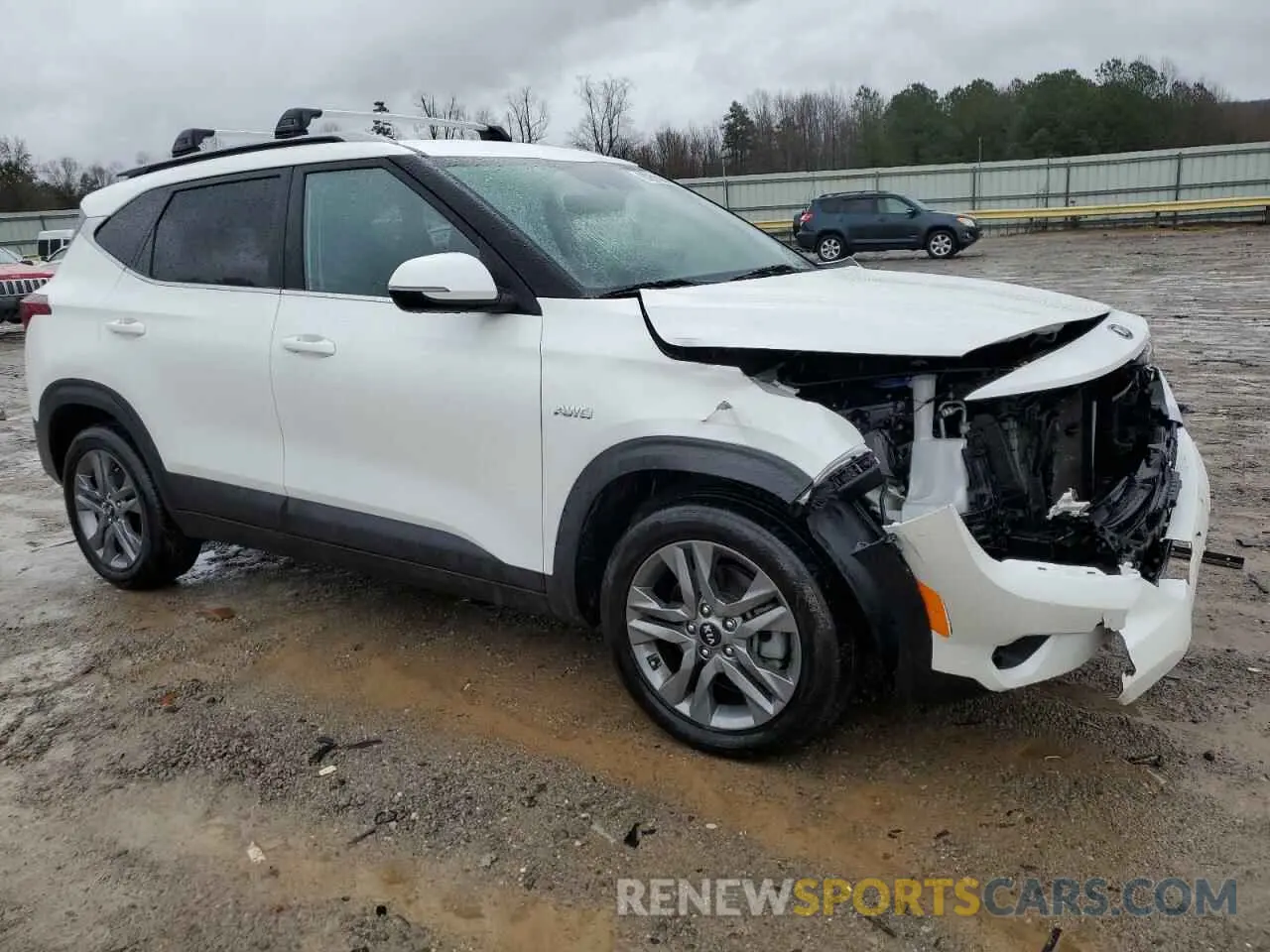 4 fotografías del automóvil dañado KNDEUCAA7M7171876 KIA SELTOS 2021