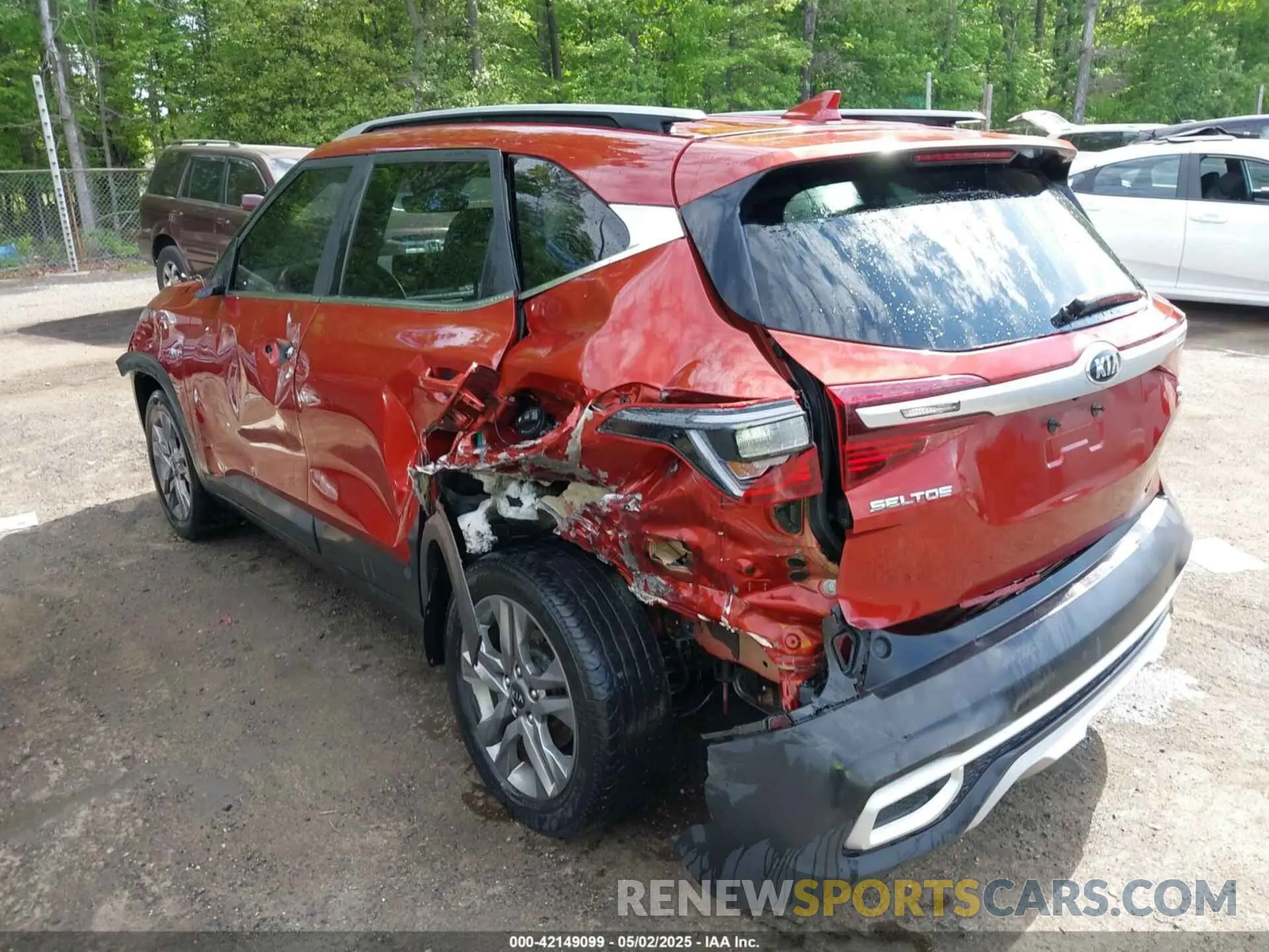 6 fotografías del automóvil dañado KNDEUCAA7M7205718 KIA SELTOS 2021