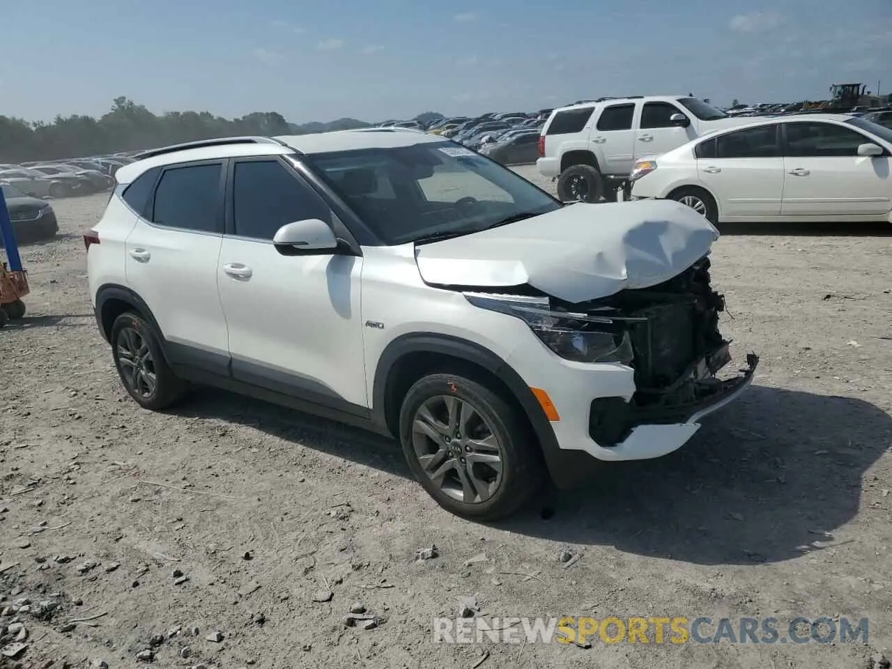 4 fotografías del automóvil dañado KNDEUCAA9M7097764 KIA SELTOS 2021