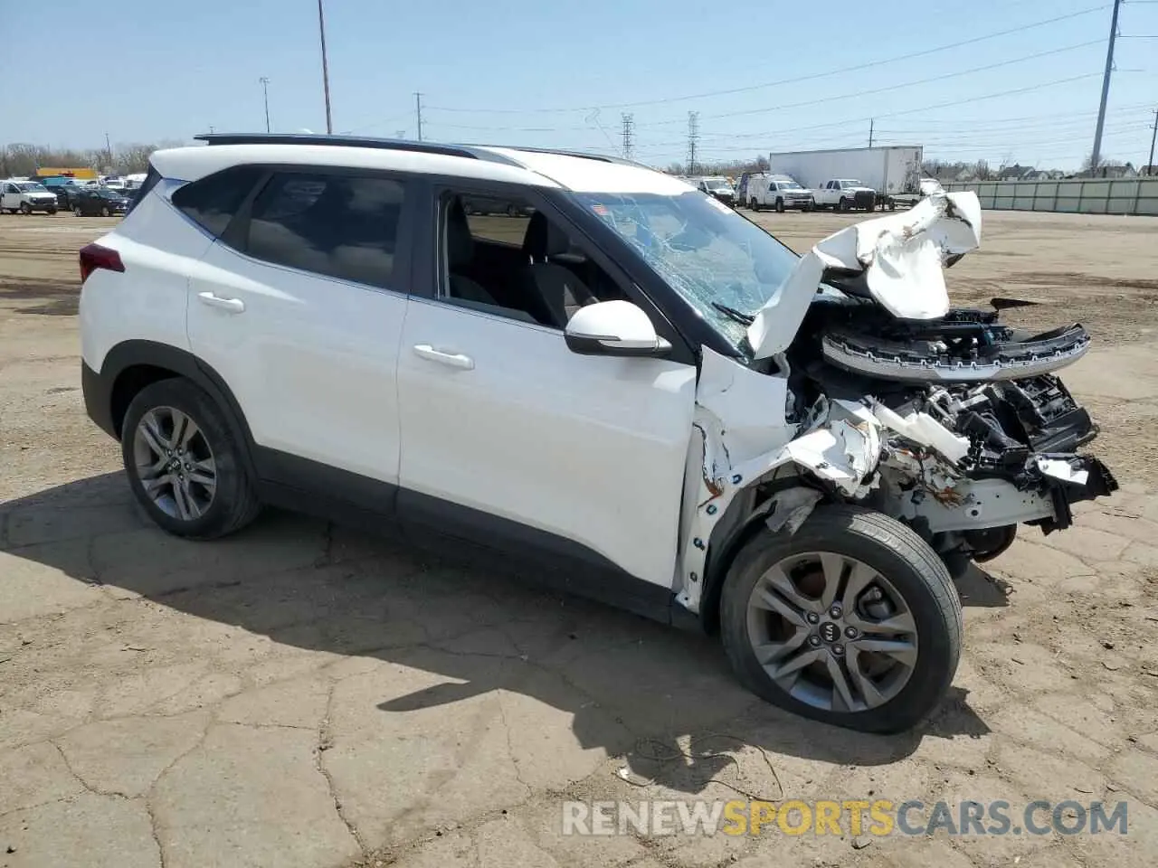 4 fotografías del automóvil dañado KNDEUCAA9M7149295 KIA SELTOS 2021