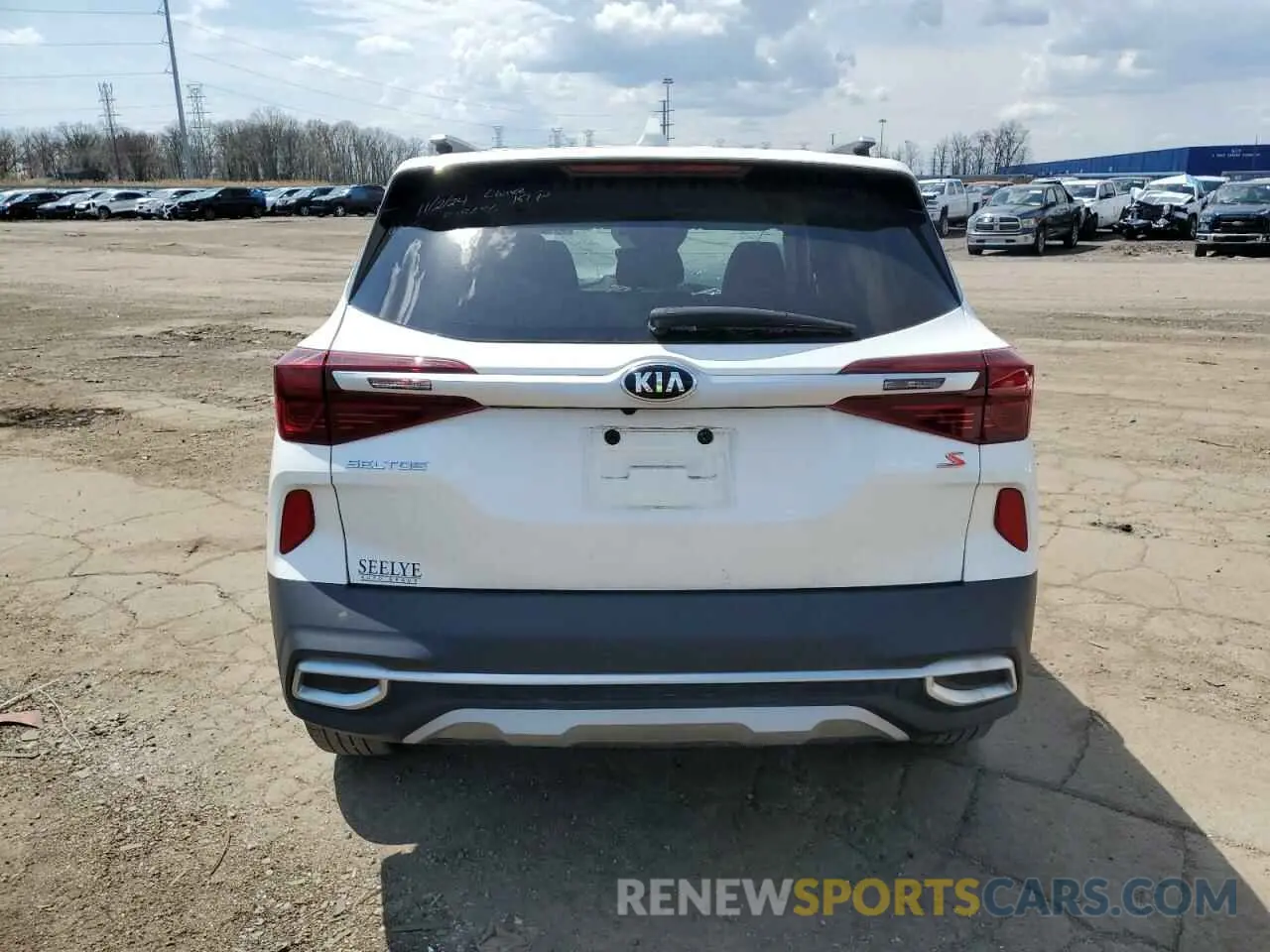 6 fotografías del automóvil dañado KNDEUCAA9M7149295 KIA SELTOS 2021