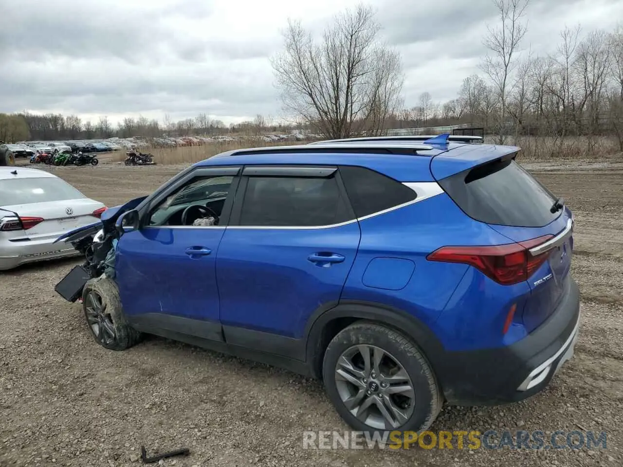 2 fotografías del automóvil dañado KNDEUCAA9M7175265 KIA SELTOS 2021