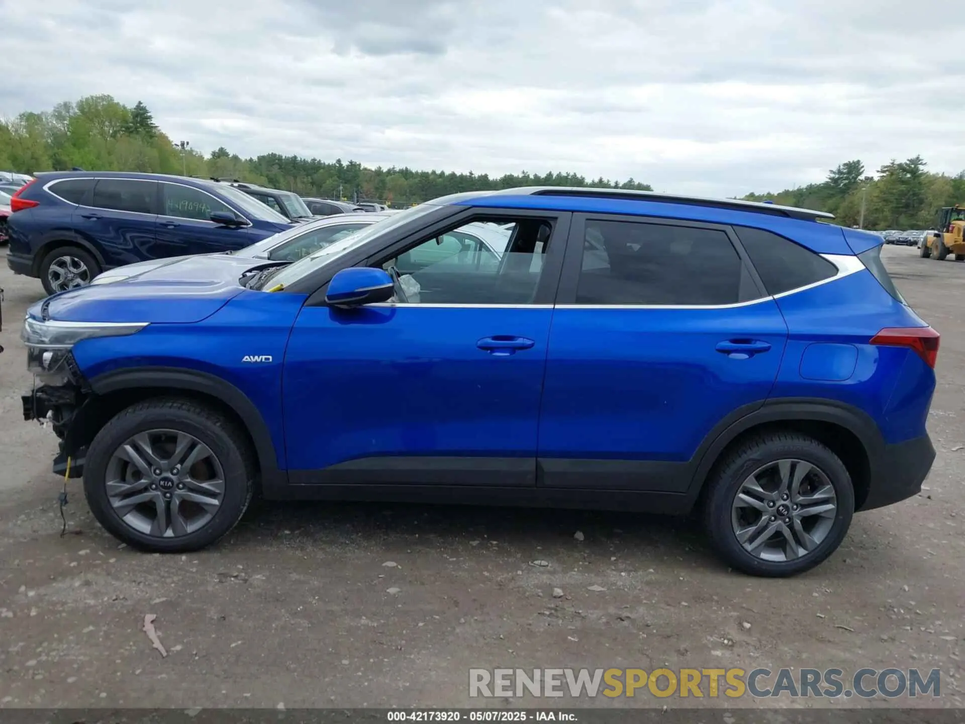 15 fotografías del automóvil dañado KNDEUCAAXM7121179 KIA SELTOS 2021