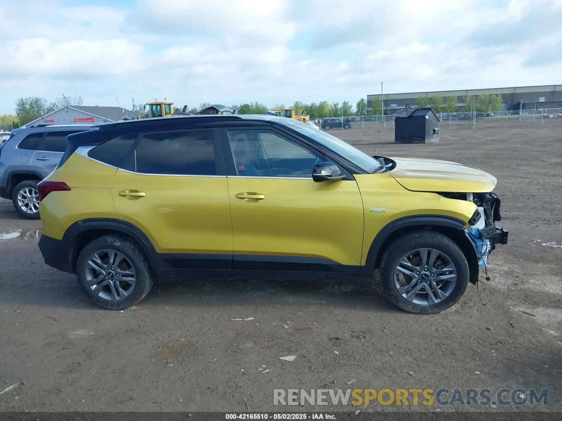 14 fotografías del automóvil dañado KNDEUCAAXM7169894 KIA SELTOS 2021