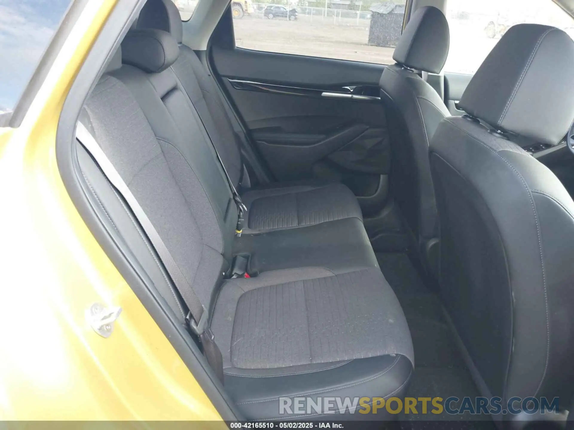 8 fotografías del automóvil dañado KNDEUCAAXM7169894 KIA SELTOS 2021