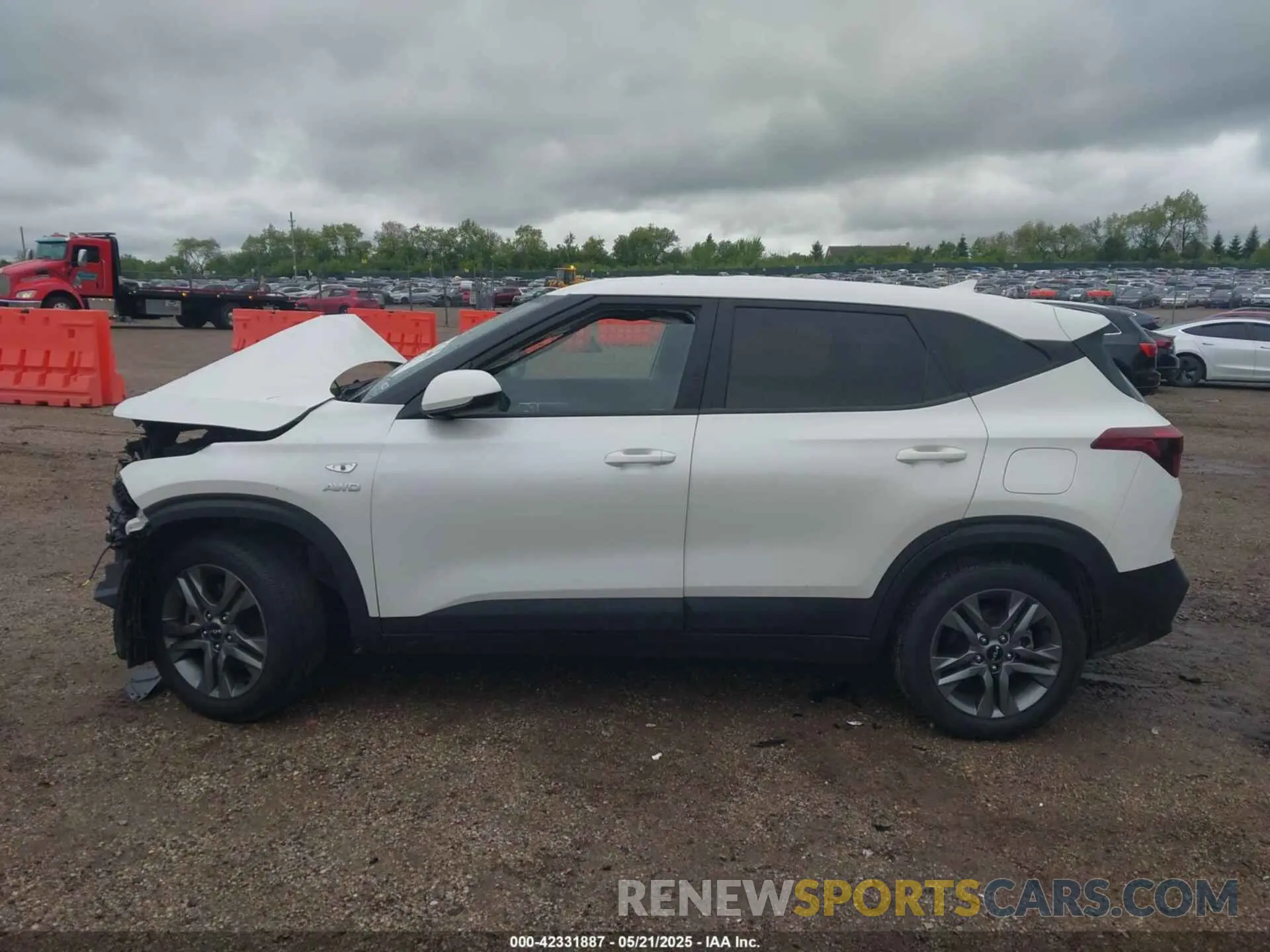 14 fotografías del automóvil dañado KNDEPCAA8N7288438 KIA SELTOS 2022