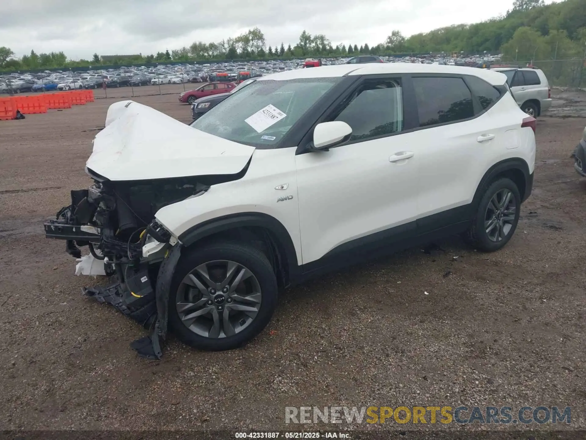 2 fotografías del automóvil dañado KNDEPCAA8N7288438 KIA SELTOS 2022