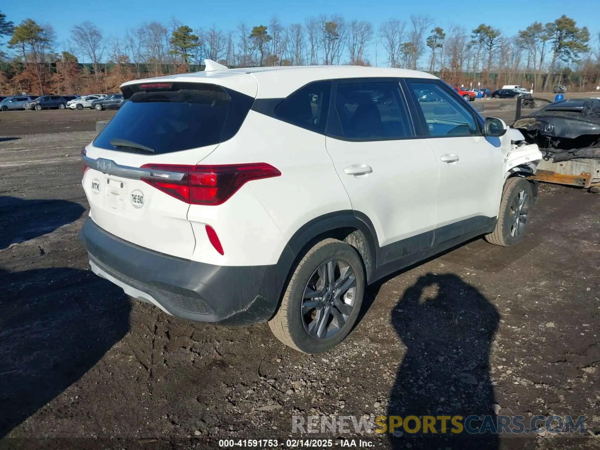 4 fotografías del automóvil dañado KNDEPCAA8N7316478 KIA SELTOS 2022