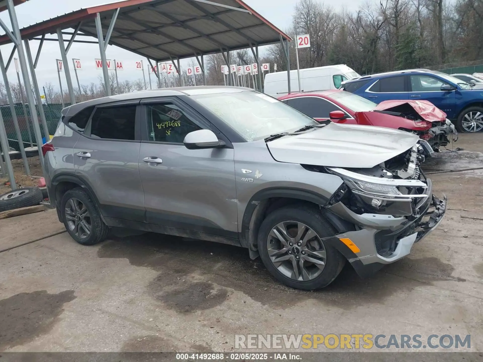 14 fotografías del automóvil dañado KNDEPCAA8N7322197 KIA SELTOS 2022