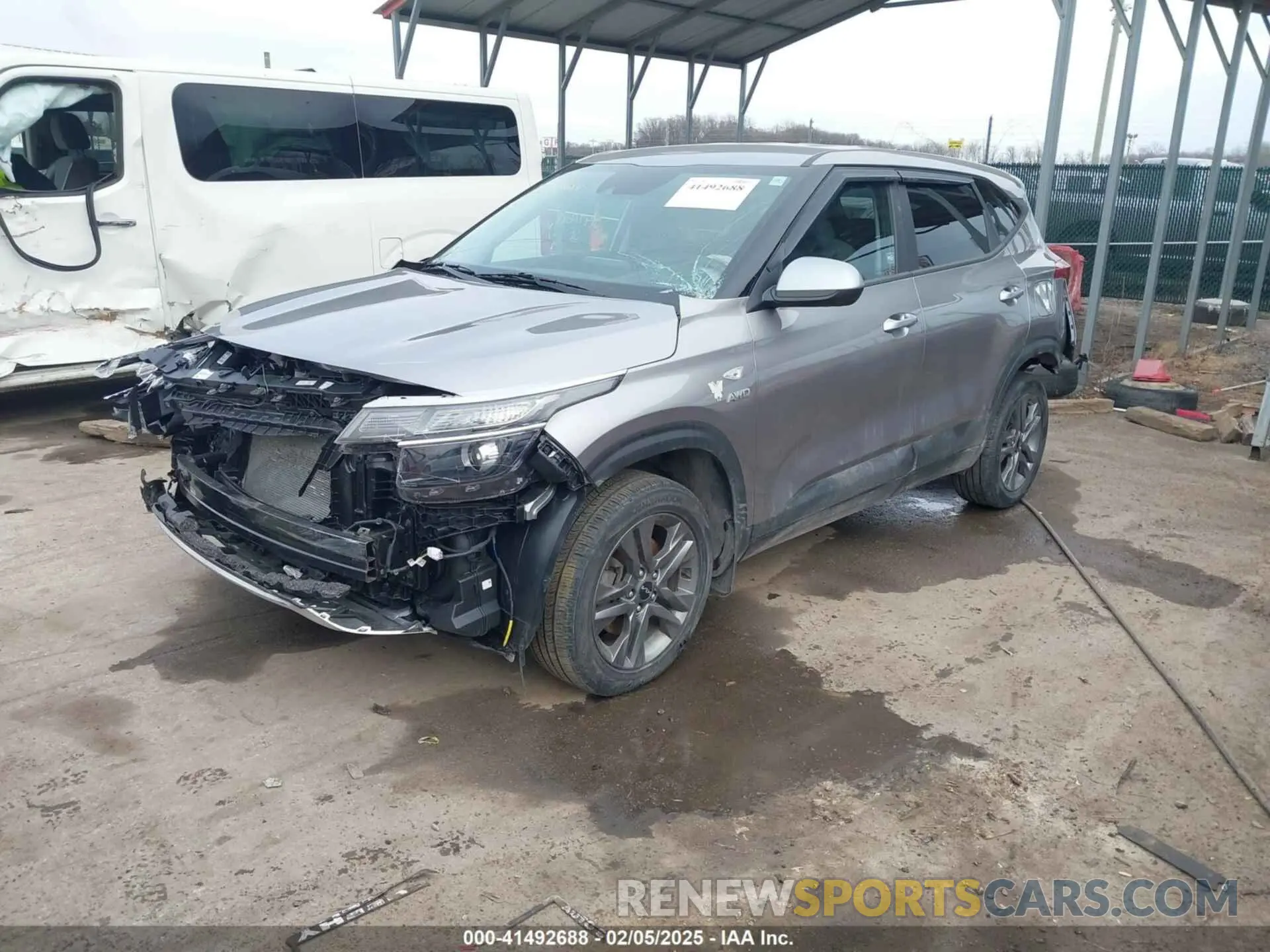 2 fotografías del automóvil dañado KNDEPCAA8N7322197 KIA SELTOS 2022