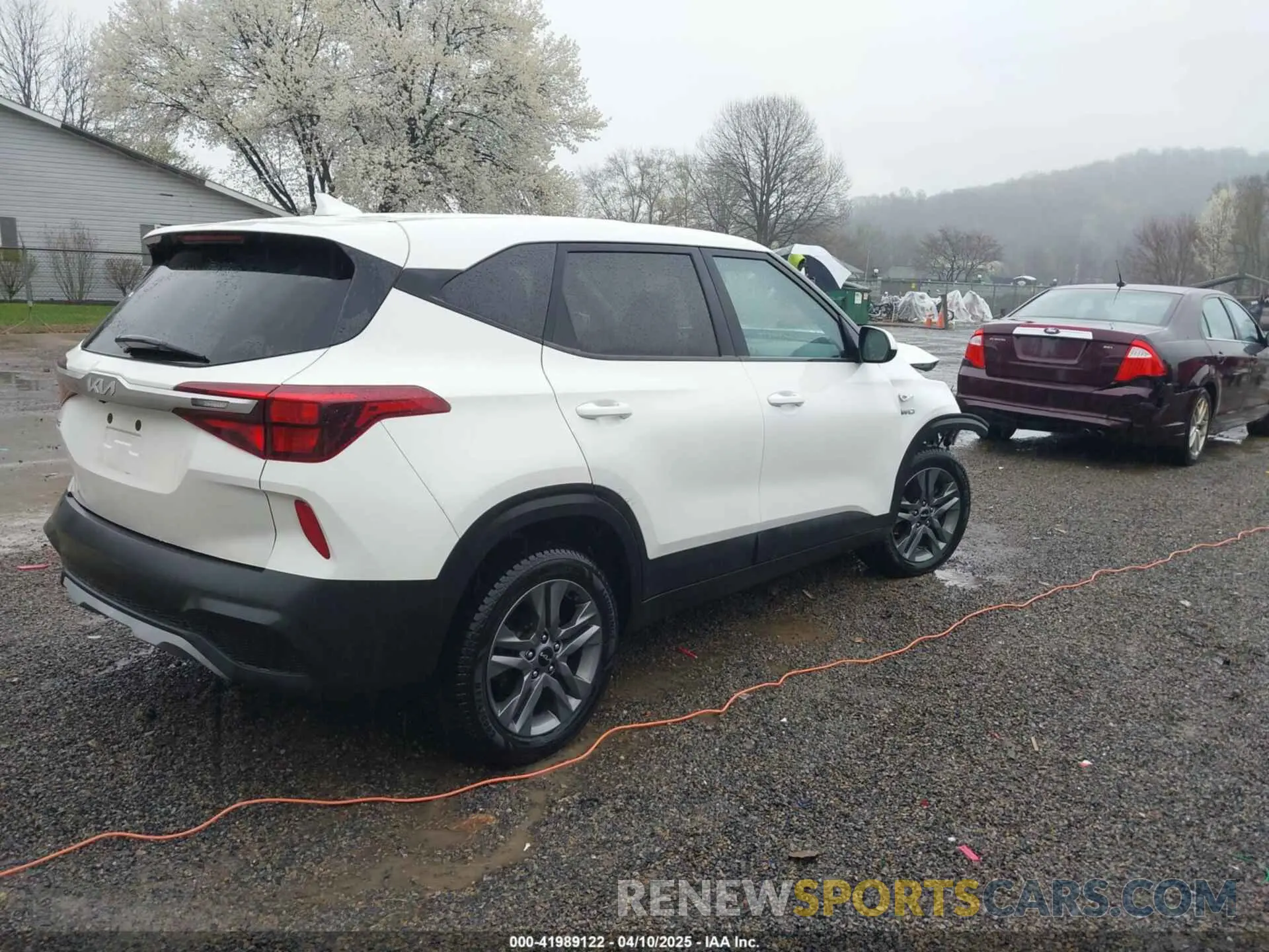 4 fotografías del automóvil dañado KNDEPCAA9N7322774 KIA SELTOS 2022
