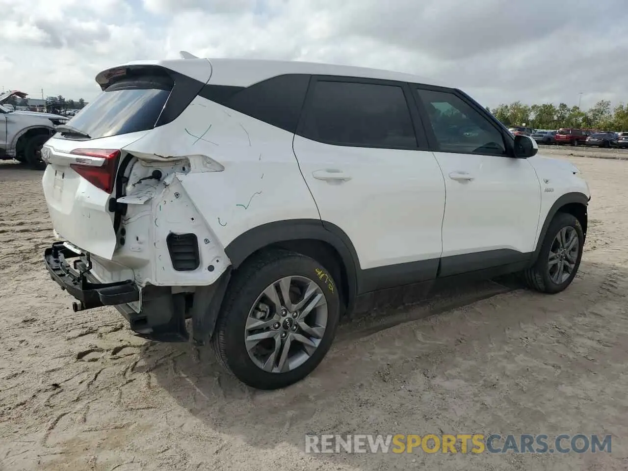 3 fotografías del automóvil dañado KNDEPCAA9N7334911 KIA SELTOS 2022