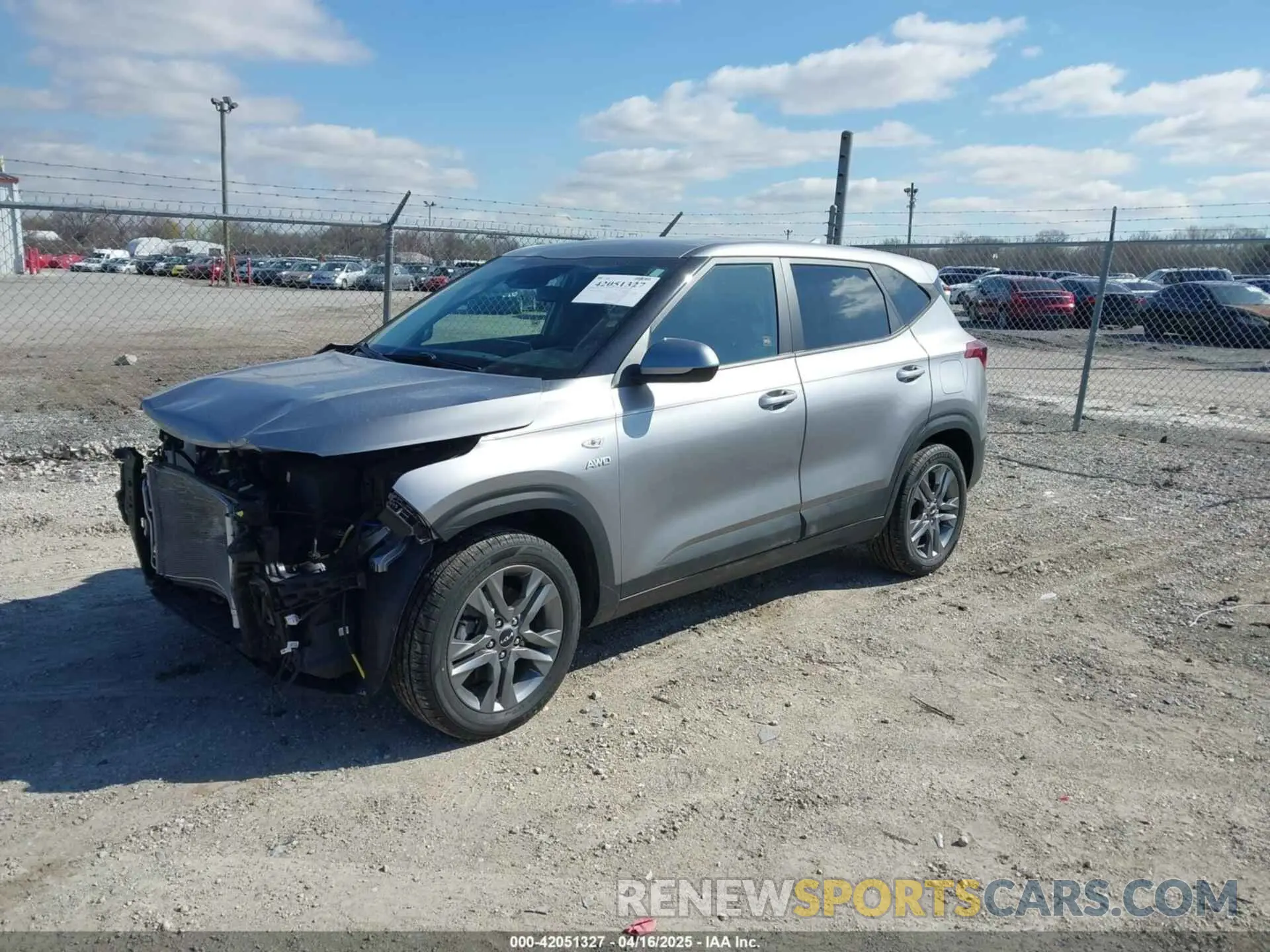 2 fotografías del automóvil dañado KNDEPCAAXN7246286 KIA SELTOS 2022