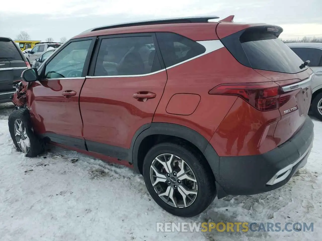 2 fotografías del automóvil dañado KNDERCAA0N7281428 KIA SELTOS 2022