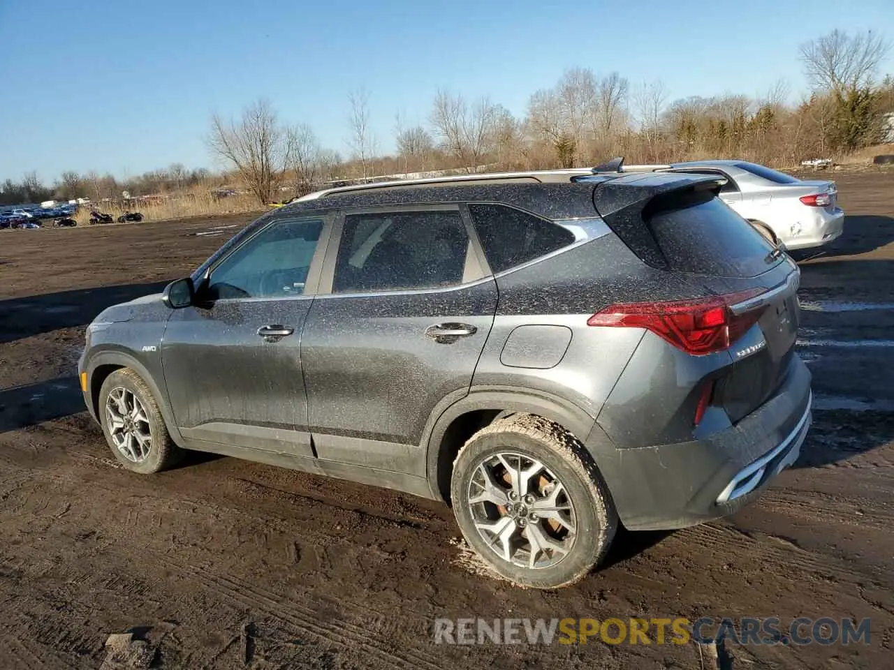 2 fotografías del automóvil dañado KNDERCAA2N7236653 KIA SELTOS 2022