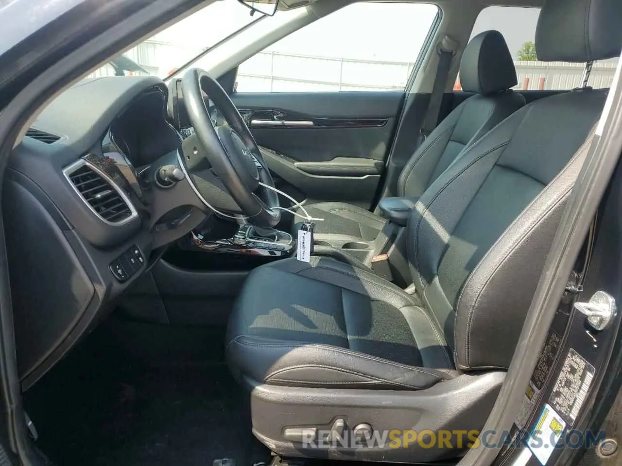 7 fotografías del automóvil dañado KNDERCAA2N7317569 KIA SELTOS 2022