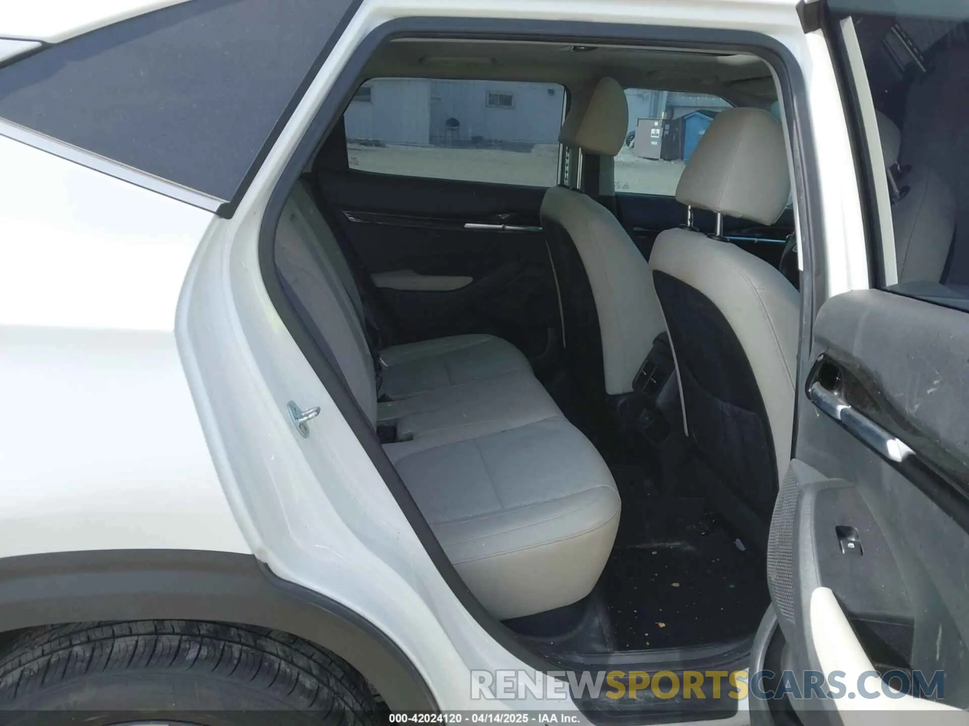8 fotografías del automóvil dañado KNDERCAA3N7277308 KIA SELTOS 2022
