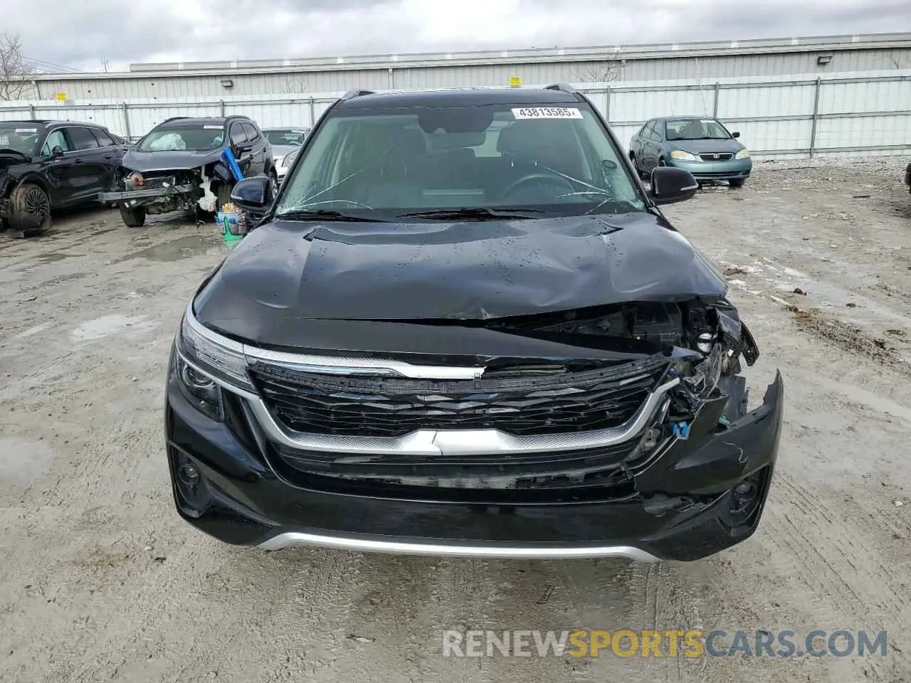 5 fotografías del automóvil dañado KNDERCAA5N7270733 KIA SELTOS 2022