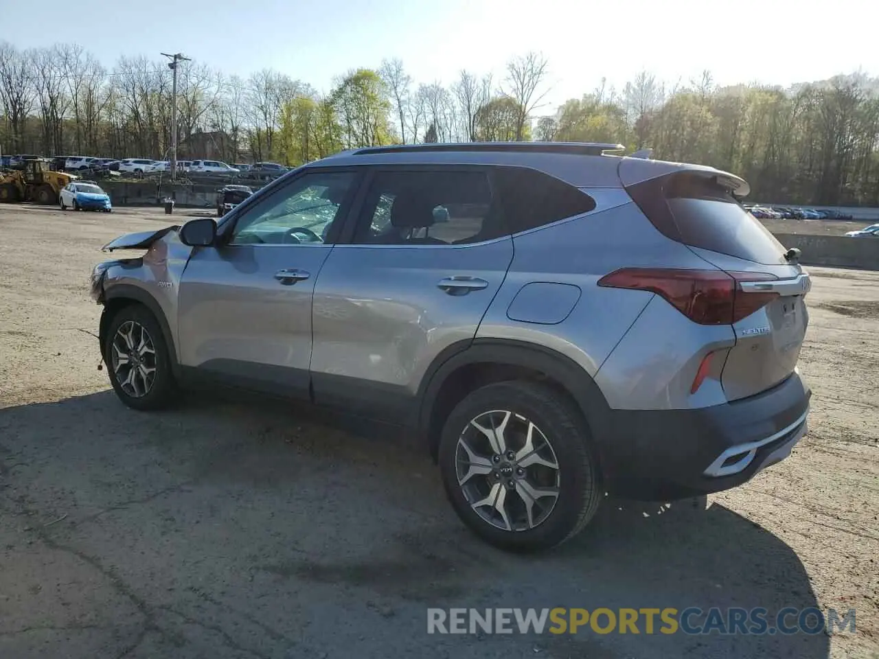 2 fotografías del automóvil dañado KNDERCAA6N7241368 KIA SELTOS 2022